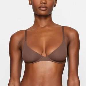 Skims Fits Everybody Plunge Bra